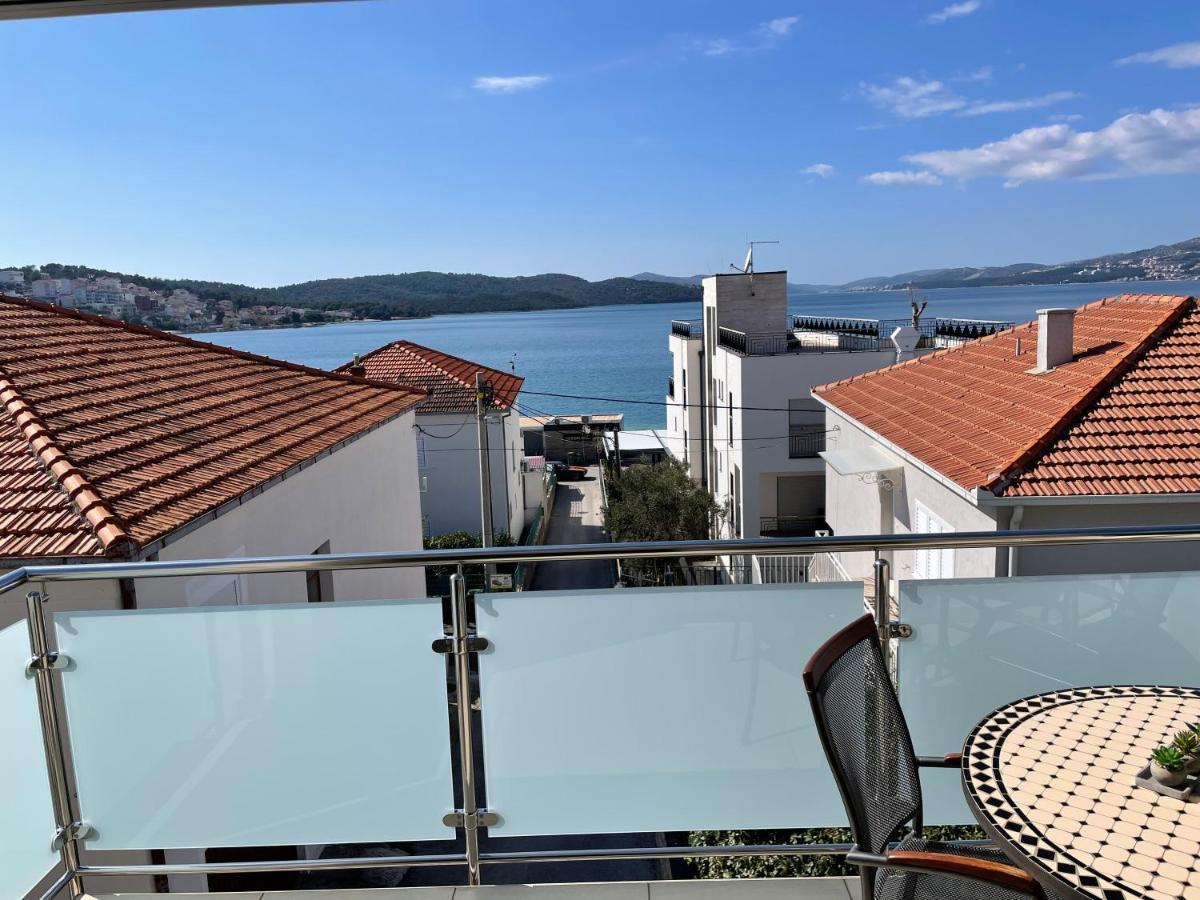 Apartments Cavar Trogir Extérieur photo