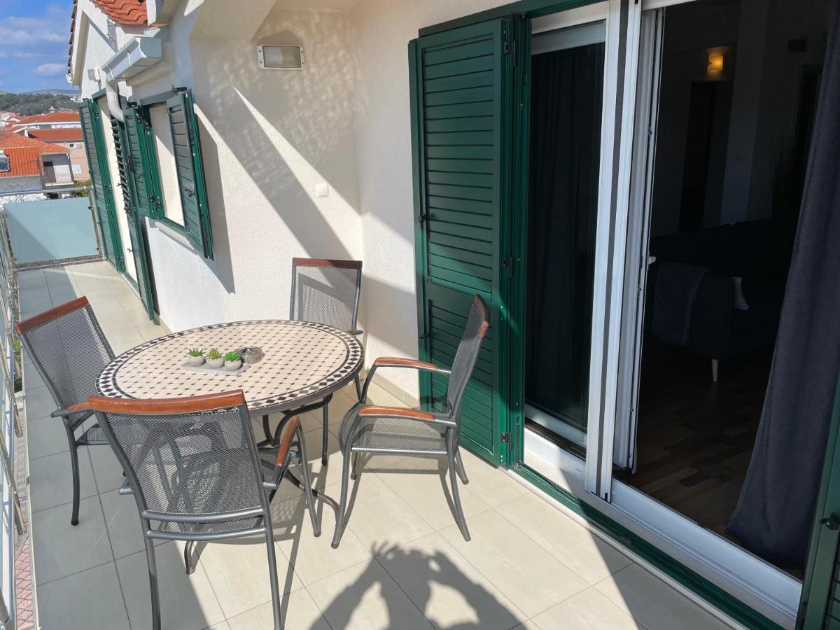 Apartments Cavar Trogir Extérieur photo