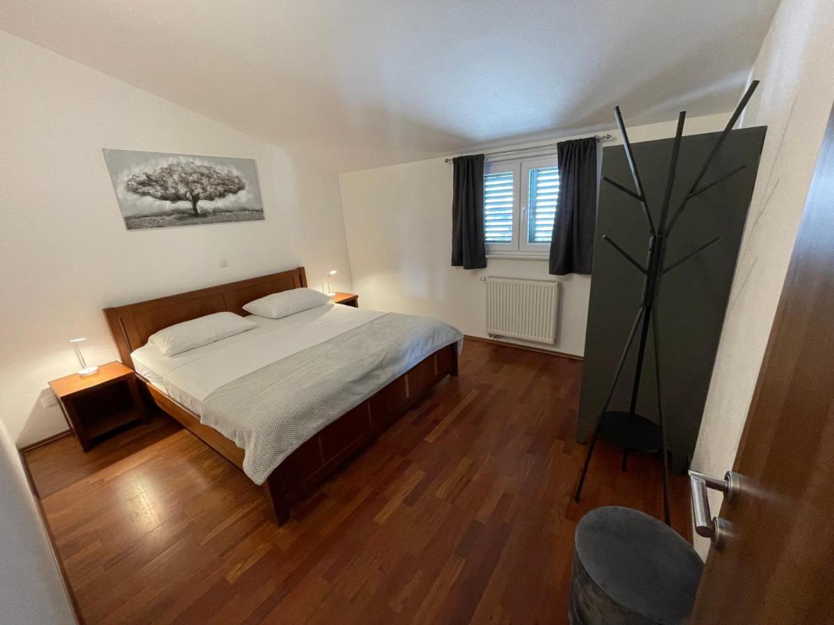 Apartments Cavar Trogir Extérieur photo