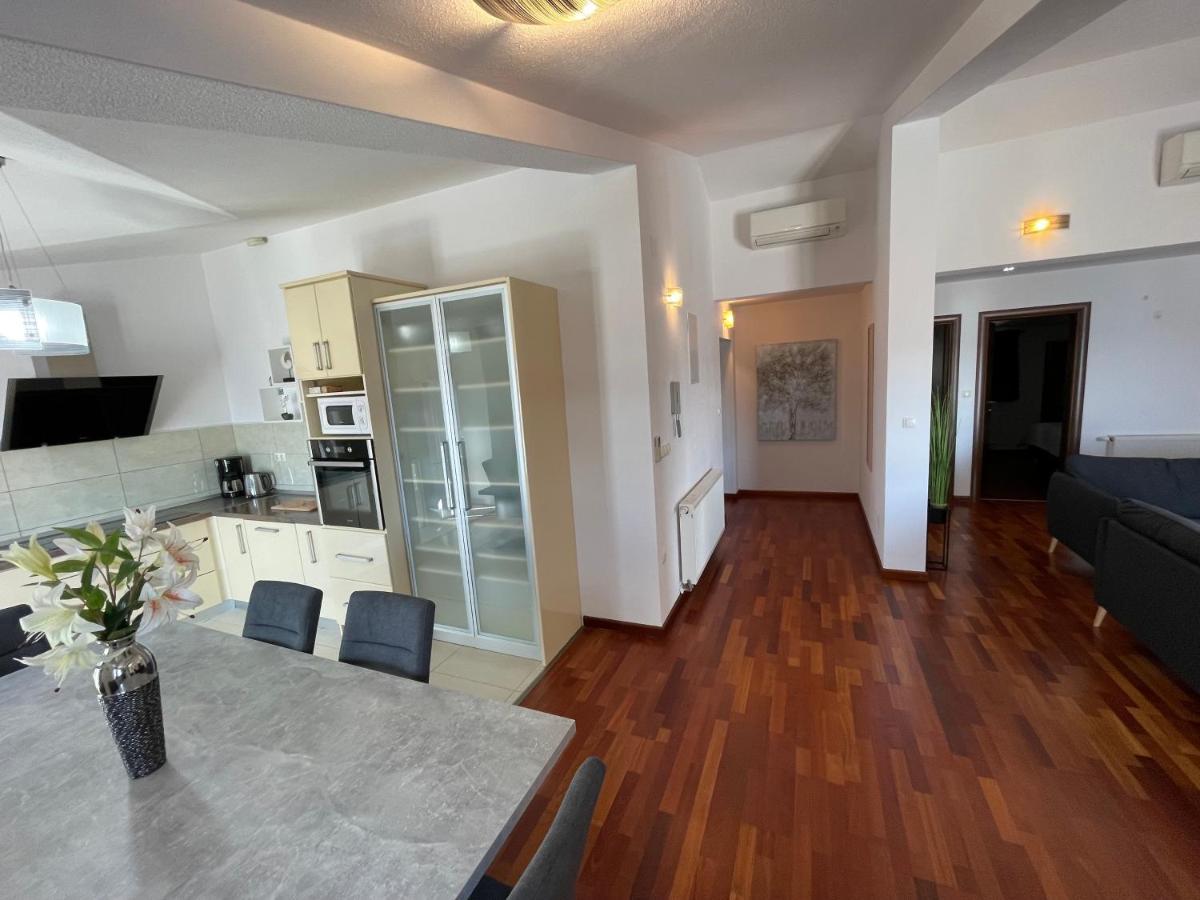 Apartments Cavar Trogir Extérieur photo