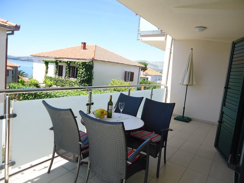 Apartments Cavar Trogir Chambre photo