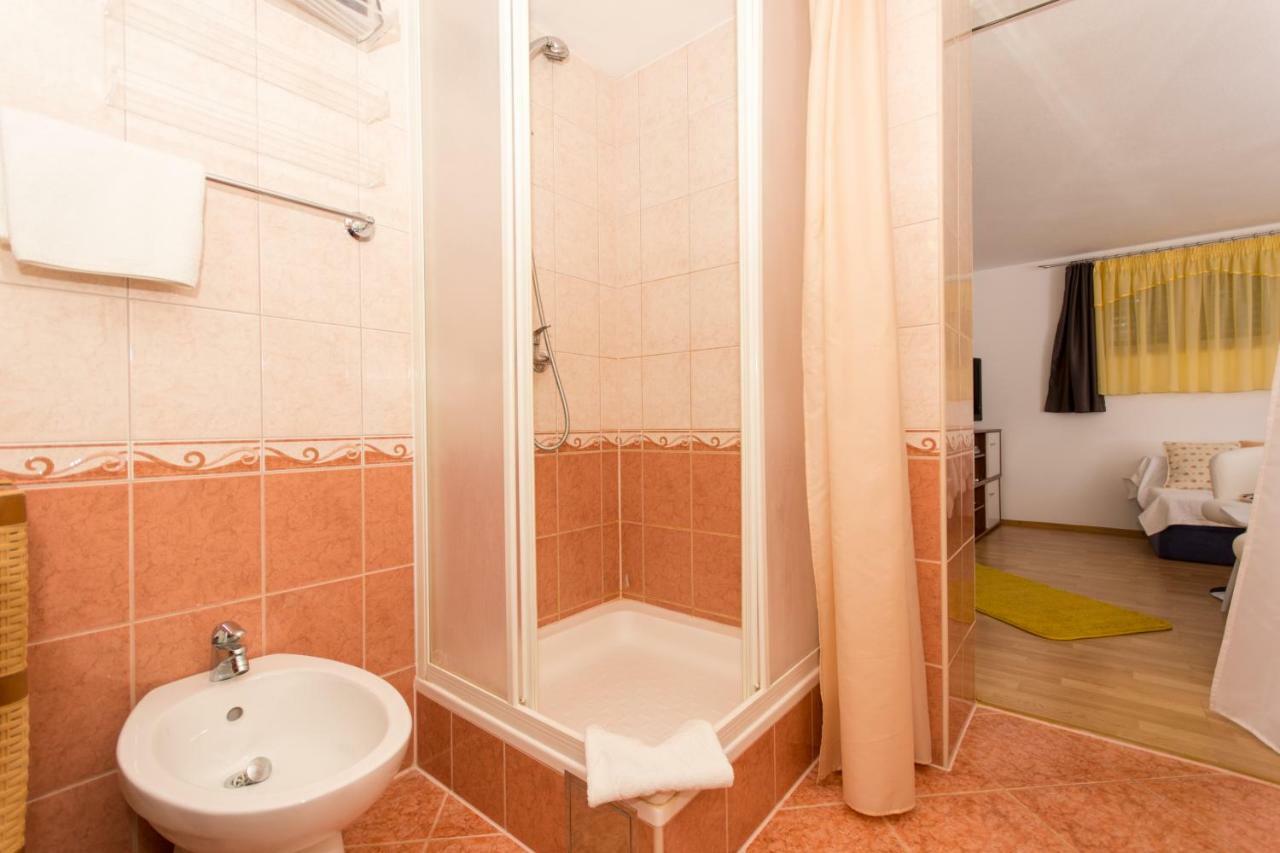 Apartments Cavar Trogir Extérieur photo