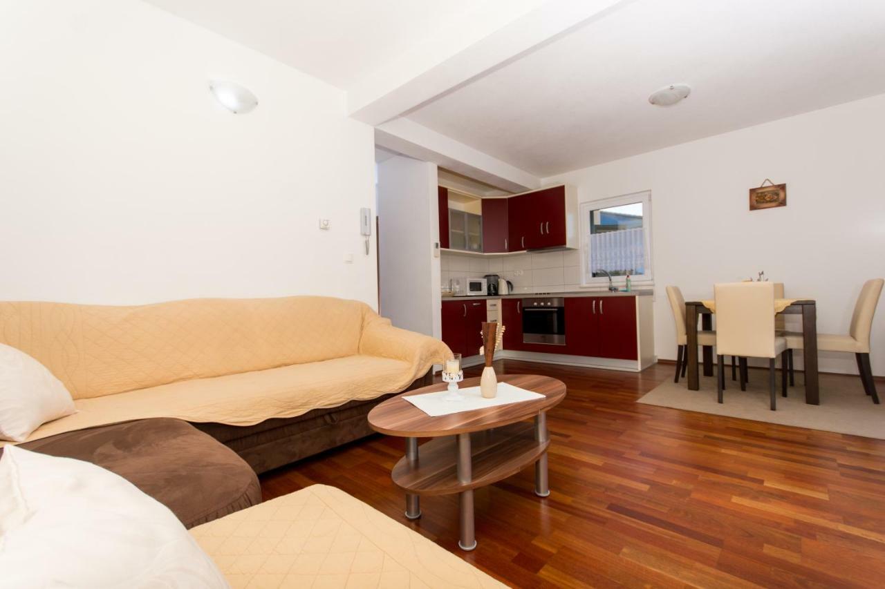 Apartments Cavar Trogir Extérieur photo