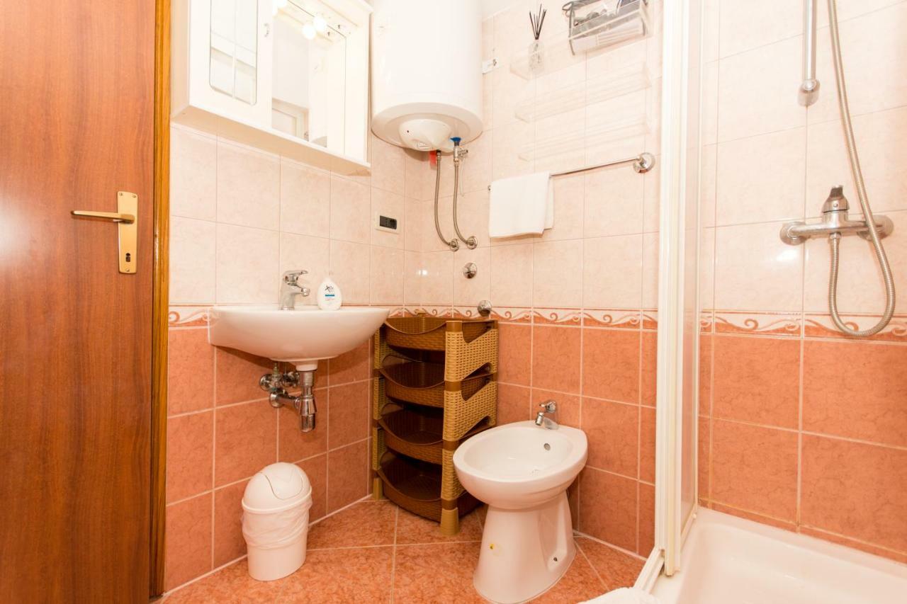 Apartments Cavar Trogir Extérieur photo