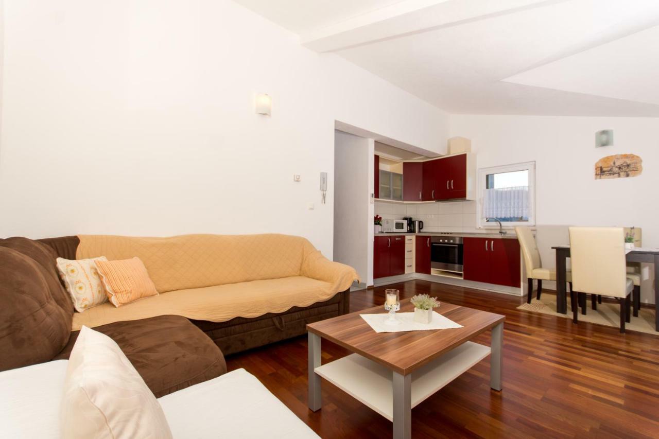 Apartments Cavar Trogir Extérieur photo