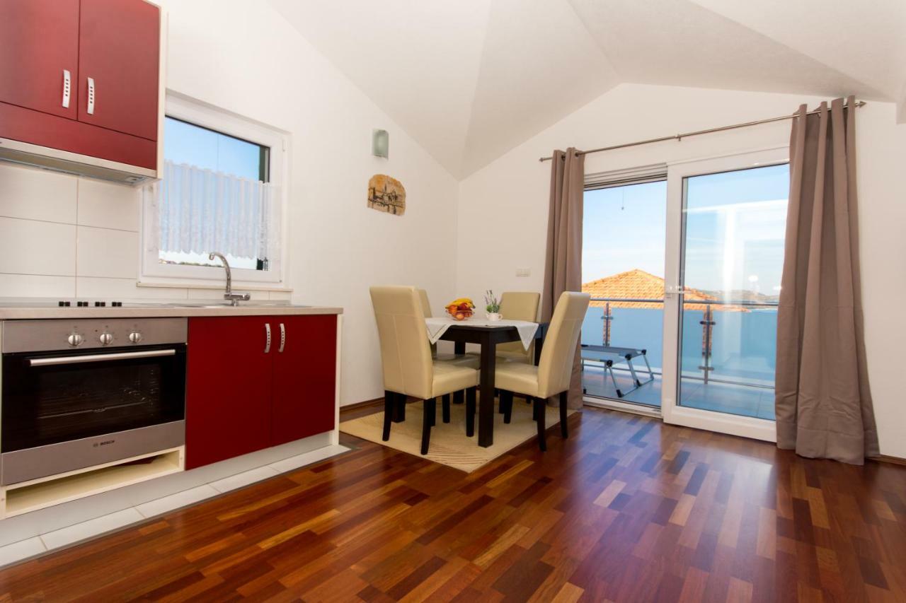 Apartments Cavar Trogir Extérieur photo
